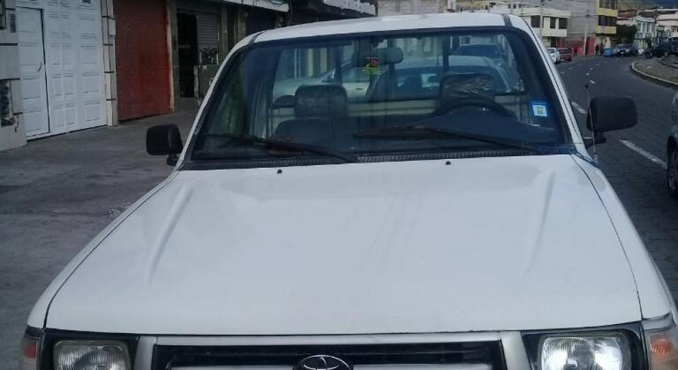 Toyota Hilux CS 4x4 2001 Ibarra