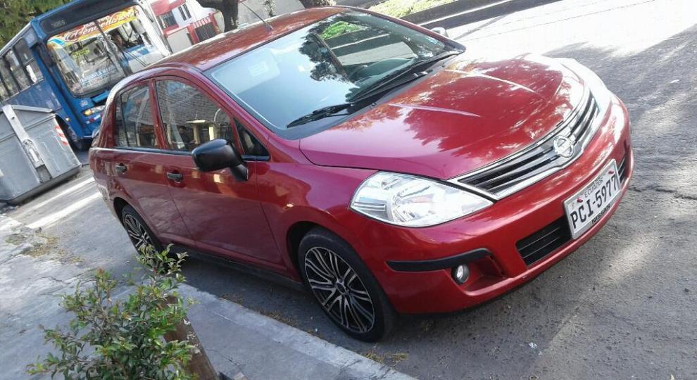 Nissan Tiida 2014 Quito