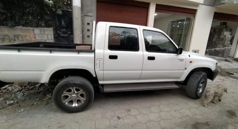 Toyota Hilux CD 4x2 Diesel 2005 Paute