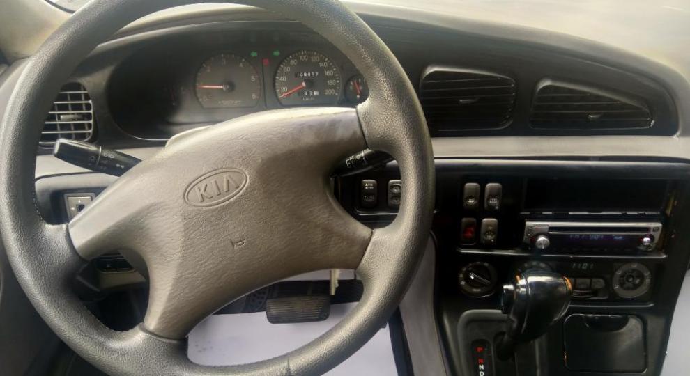 Kia Carnival 2002 Paute