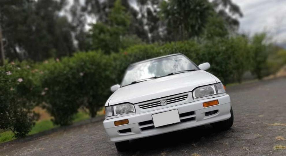 Mazda 323 1997 Quito