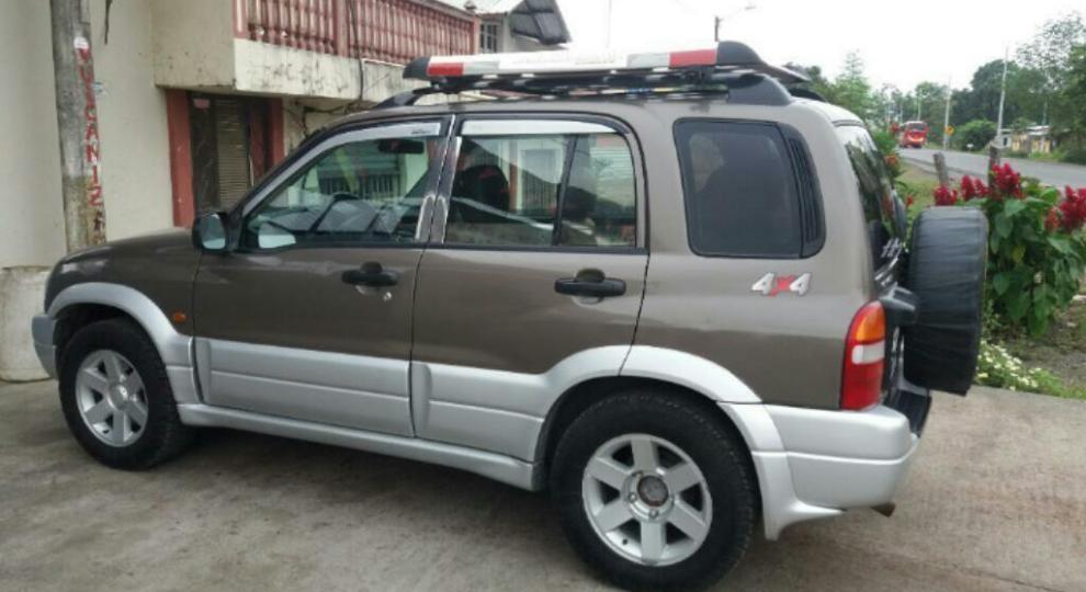 Chevrolet Grand Vitara 3P 2004 Naranjito