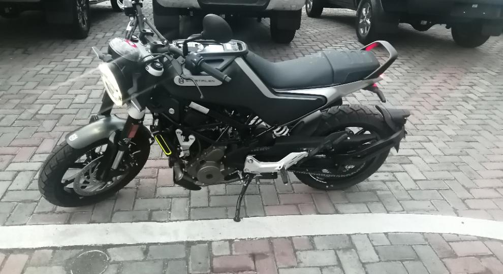 Husqvarna Svartpilen 250 2020 Ambato