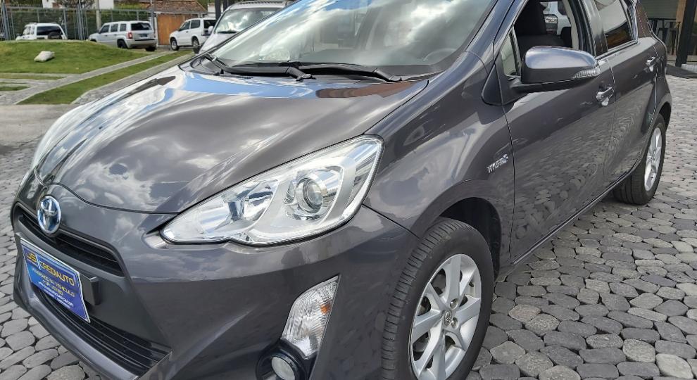 Toyota Prius C Sport 2015 Cuenca