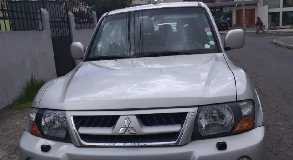 Mitsubishi Pajero 2002 Cumbayá