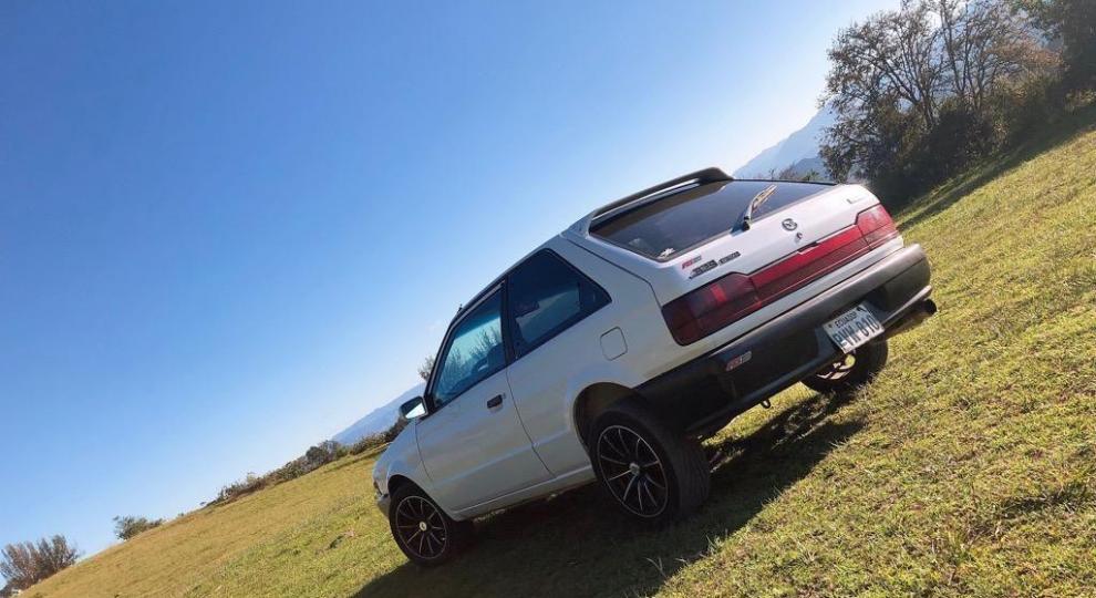Mazda 323 1999 Azogues