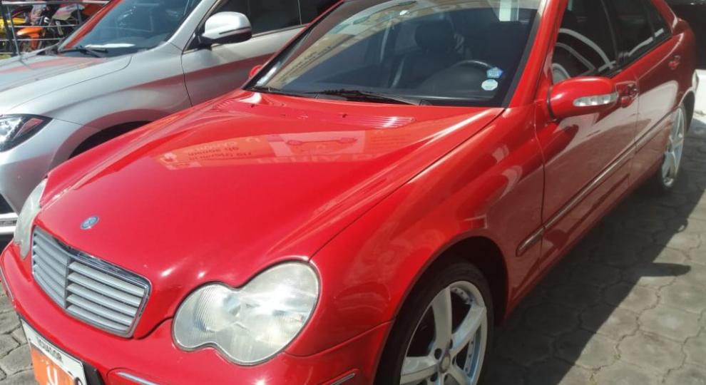 Mercedes Benz C200 K 2002 Quito