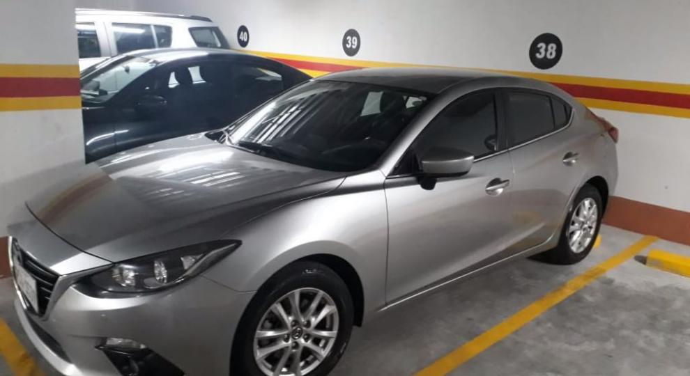 Mazda 3 2015 Quito