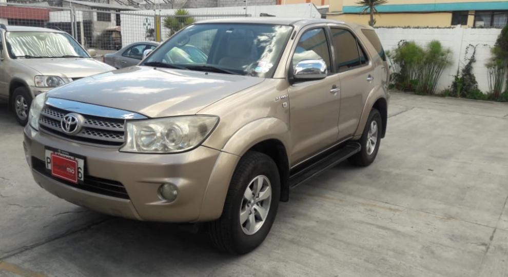 Toyota Fortuner 2.7 2011 Quito