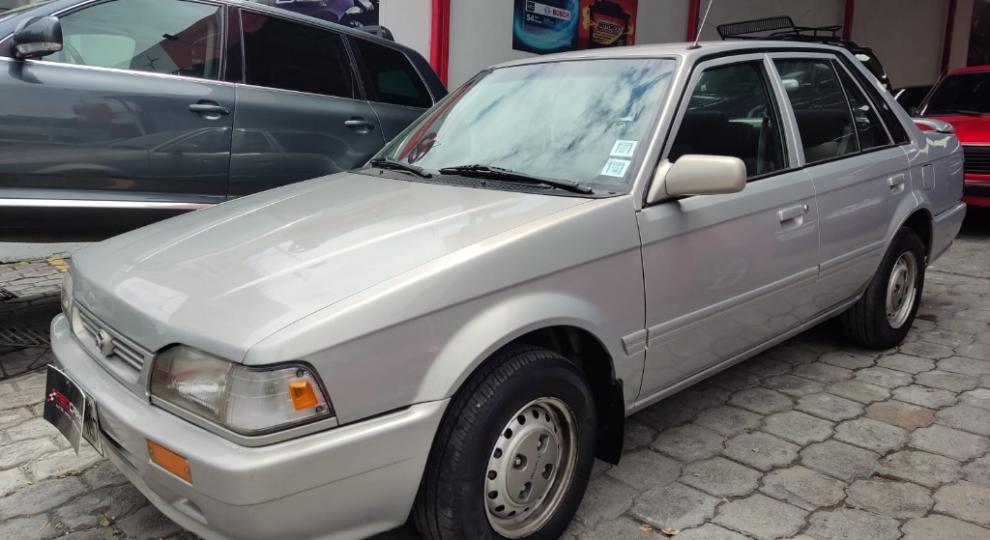 Mazda 323 1998 Quito