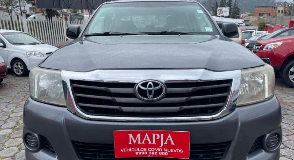 Toyota Hilux CD 4x4 Diesel 2014 Quito
