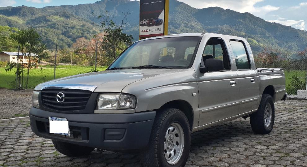 Mazda B2600 CD 2006 Loja