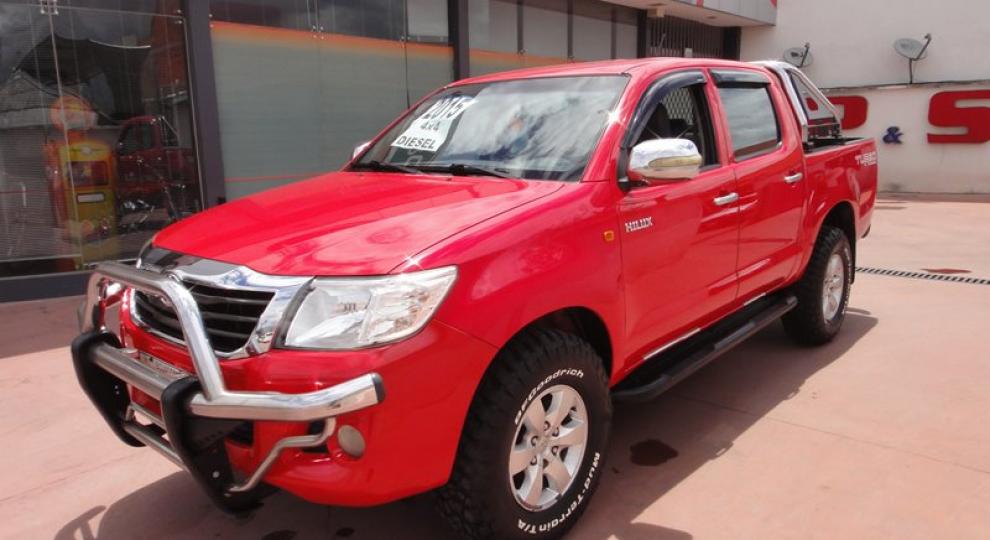 Toyota Hilux CD 4x4 Diesel 2015 Cuenca
