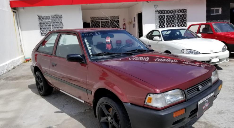 Mazda 323 1998 Quito