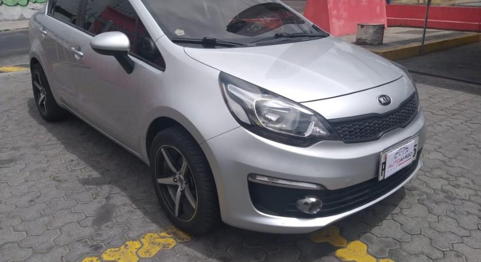 Kia Rio R 2017 Quito