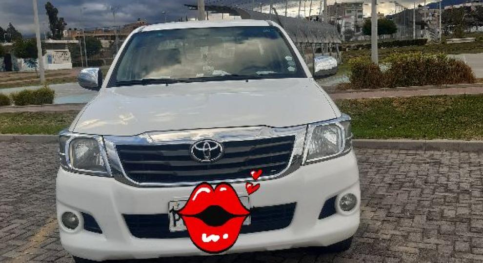 Toyota Hilux CD 4x2 2013 Riobamba