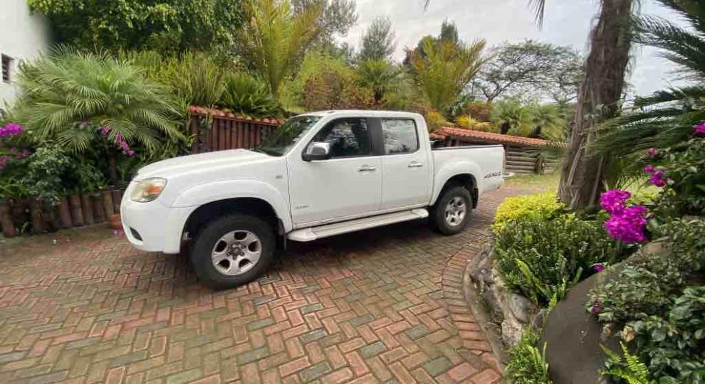 Mazda BT-50 CD ACTION 2.6 2010 Quito