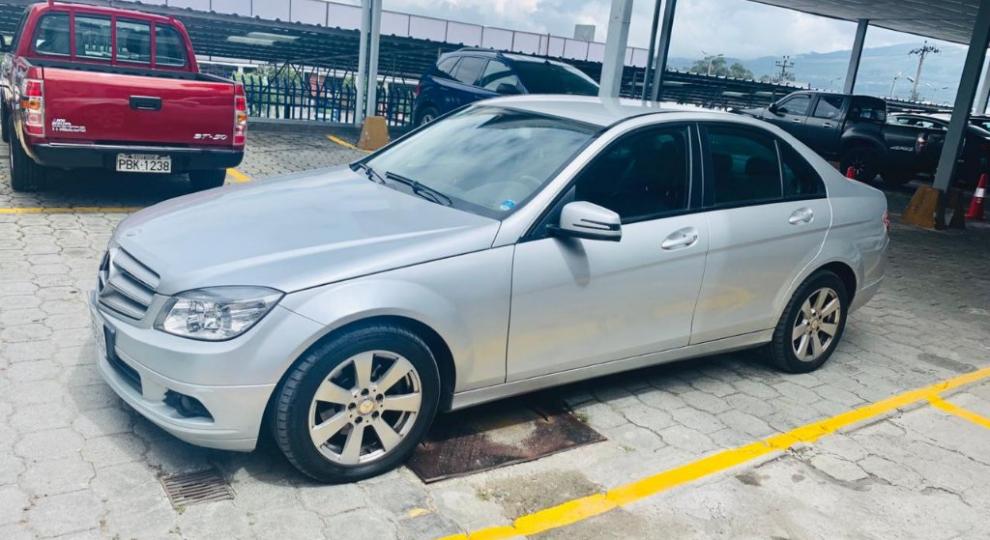 Mercedes Benz C200 K 2010 Quito
