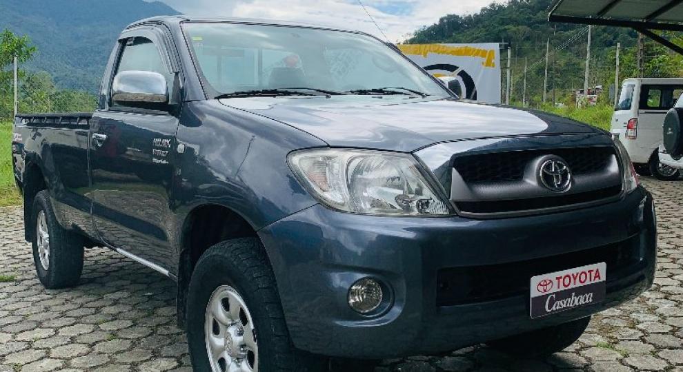 Toyota Hilux CS 4x4 2011 Cuenca