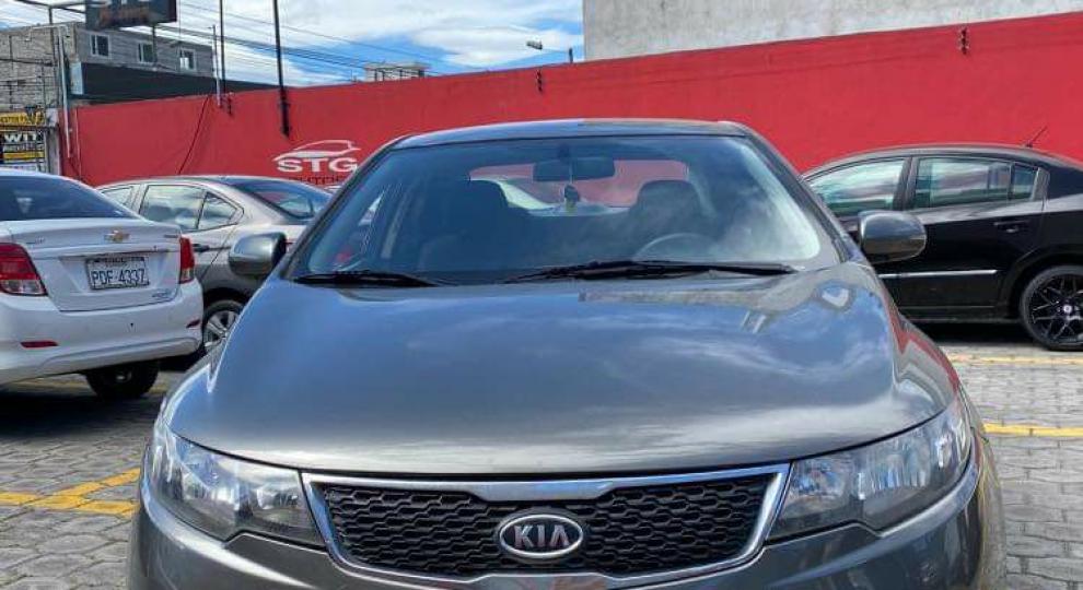 Kia Cerato Forte 2016 Quito
