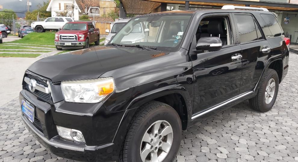 Toyota 4 Runner SR5 2012 Cuenca