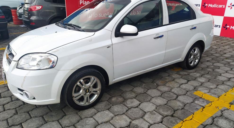 Chevrolet Aveo Emotion 2016 Quito