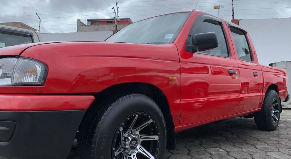 Mazda B2200 CD 2005 Ambato
