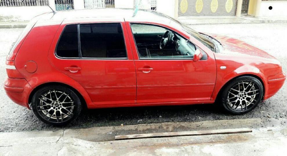 Volkswagen Golf 2004 Machala