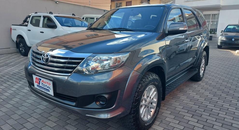 Toyota Fortuner 2.7 2012 Cuenca