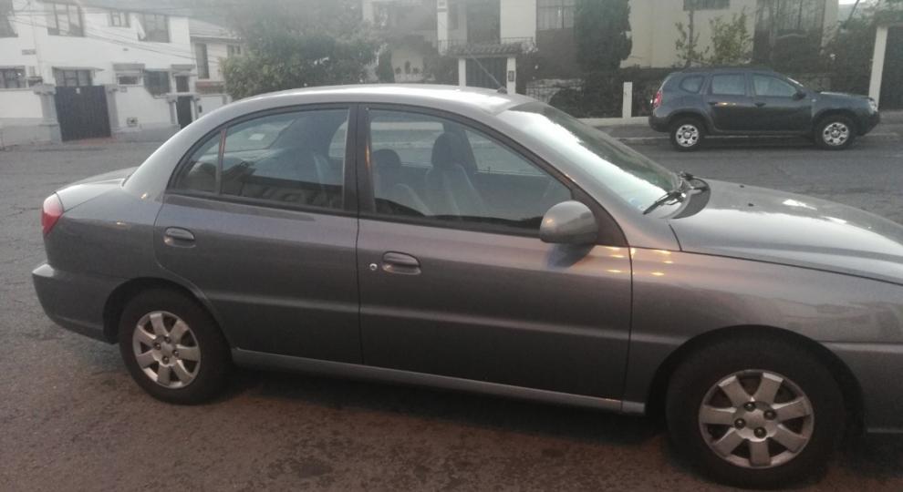 Kia Rio Stylus 2010 Quito