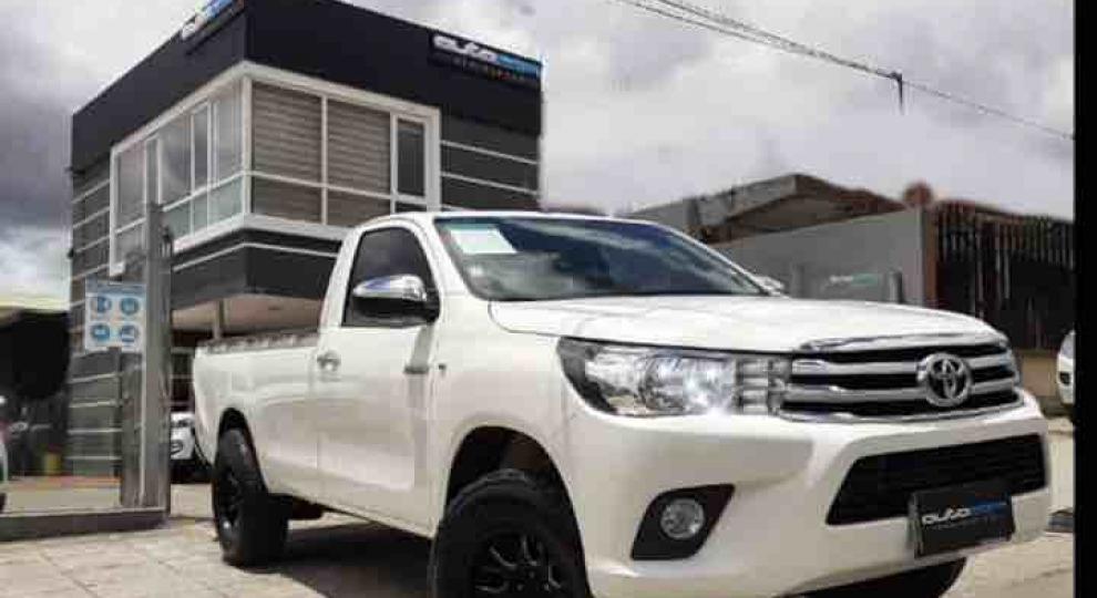 Toyota Hilux CS 4x2 2019 Loja
