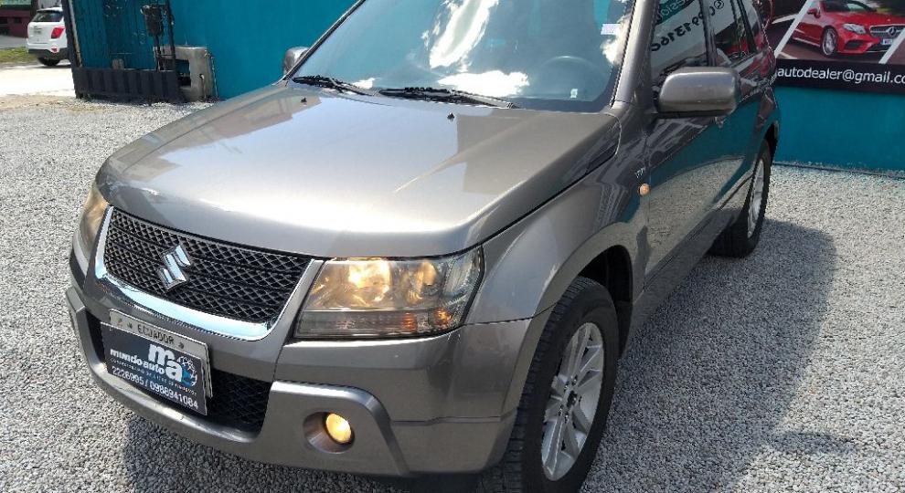 Suzuki Grand Vitara SZ 2.4 2012 Quito