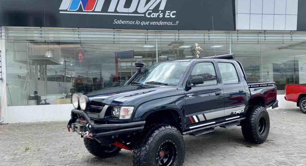 Toyota Hilux CD 4x4 2005 Pelileo