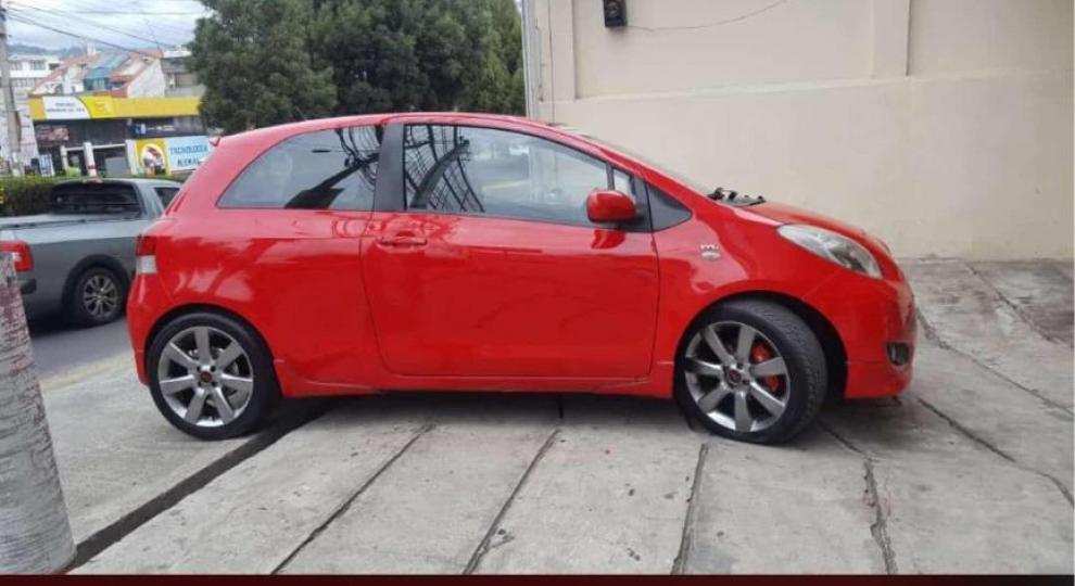 Toyota Yaris 2010 Ambato
