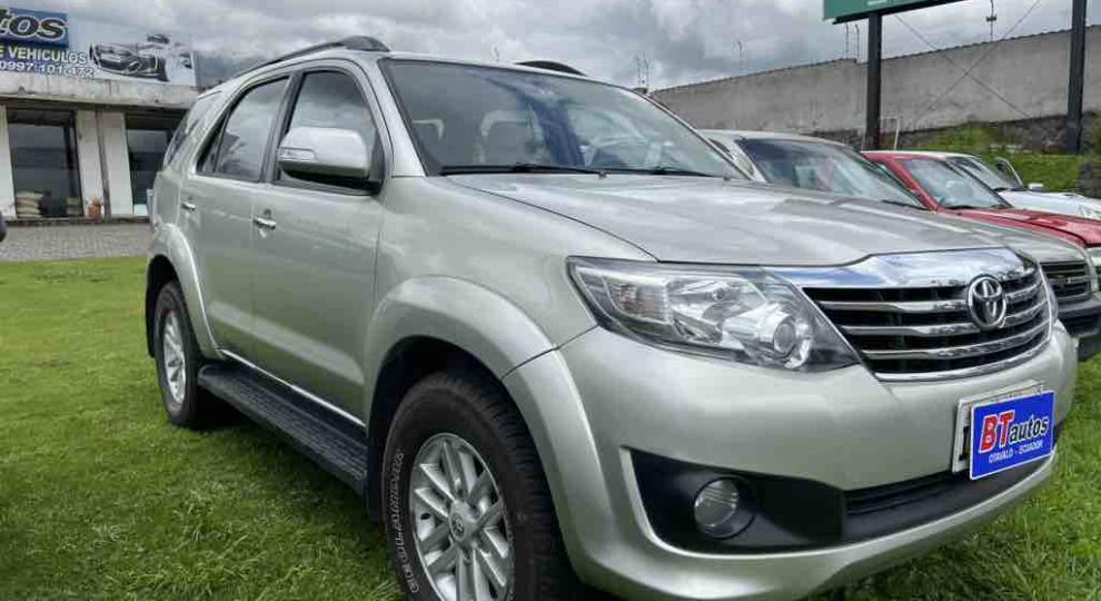 Toyota Fortuner 2.7 2013 Otavalo