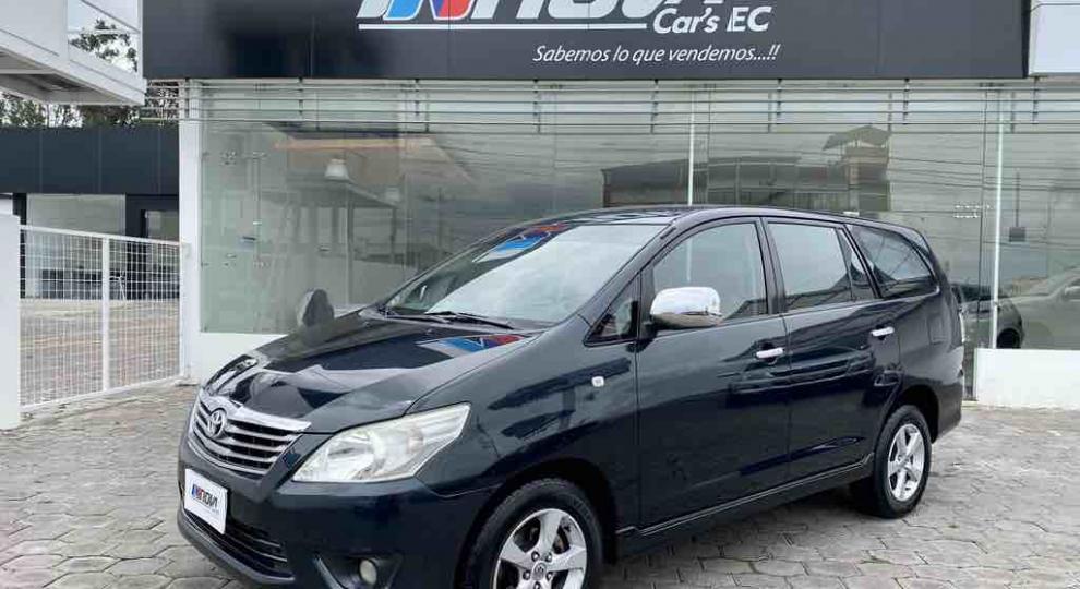 Toyota Innova 2015 Pelileo