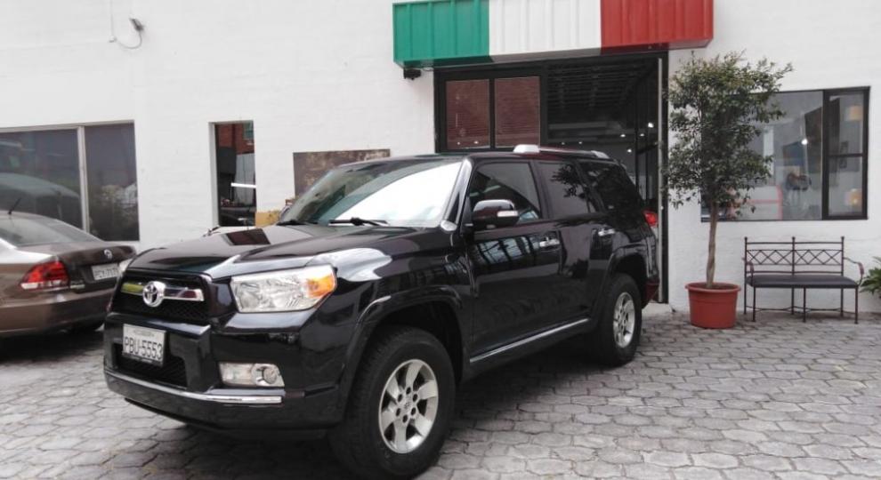 Toyota 4 Runner SR5 2012 Quito