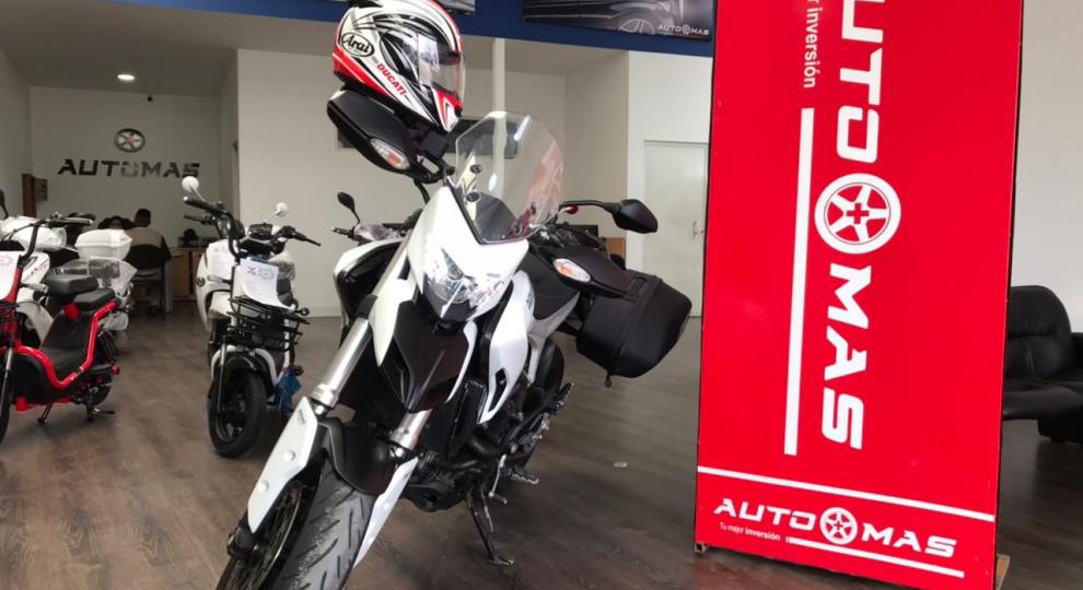 Ducati Hyperstrada 2014 Quito