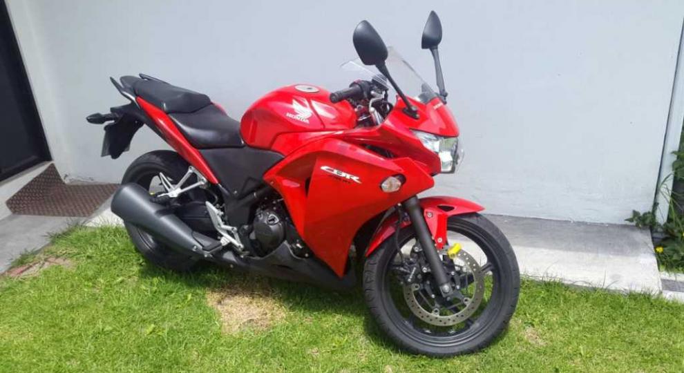 Honda-Motos CBR 250R 2015 Quito