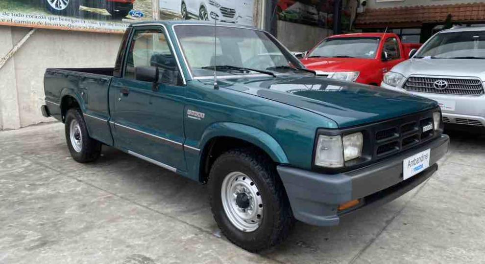 Mazda B2200 CS 1994 Ambato