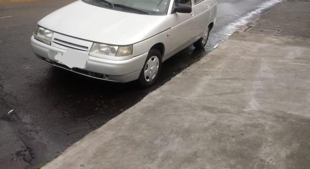 Lada 100 2003 Quito
