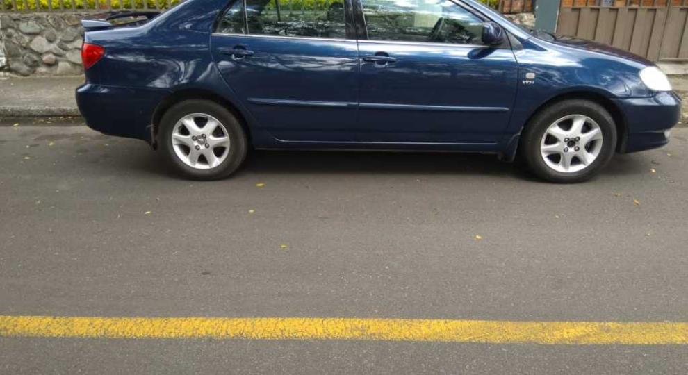 Toyota Corolla 1.8 2004 Cuenca