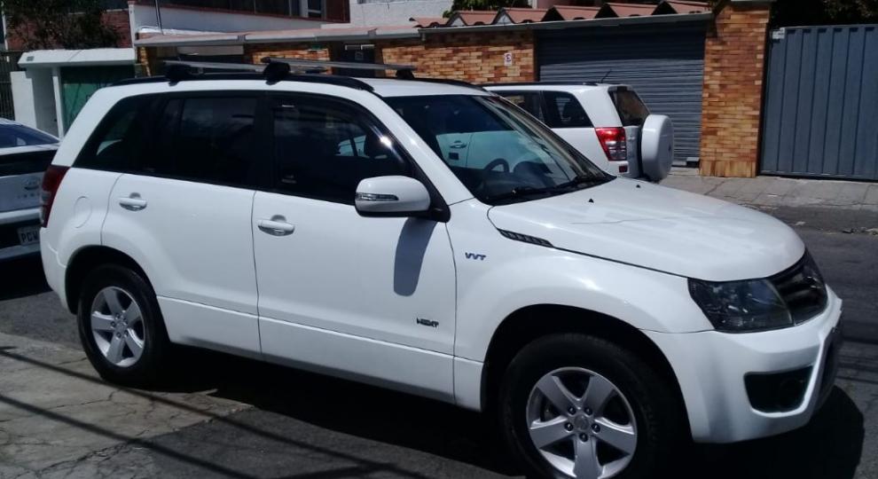Suzuki Grand Vitara SZ 2.4 2015 Quito