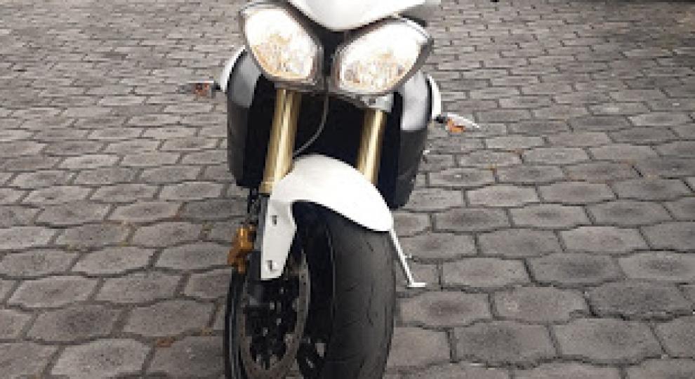 Triumph Street Triple R 2007 Quito