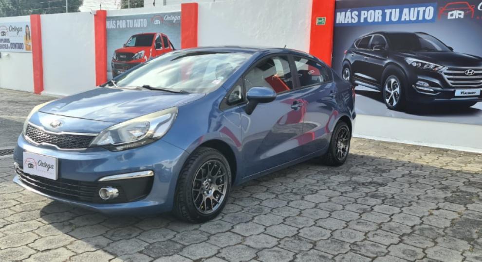 Kia Rio R 2015 Quito