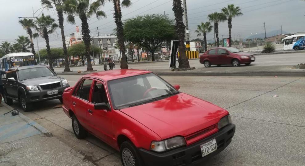 Mazda 323 1994 Guayaquil