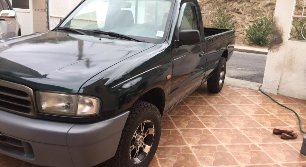 Mazda B2200 CS 2002 Quito