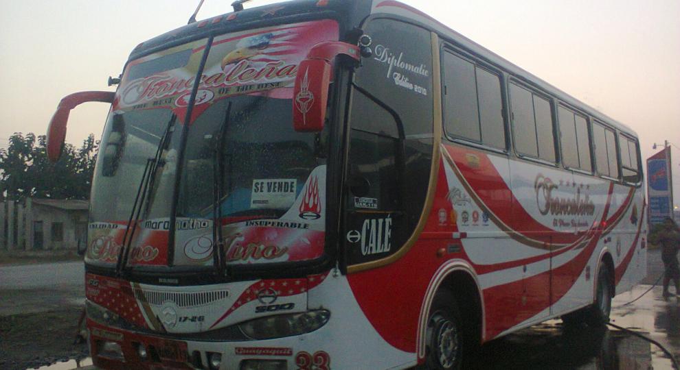 Hino FG 2009 La Troncal