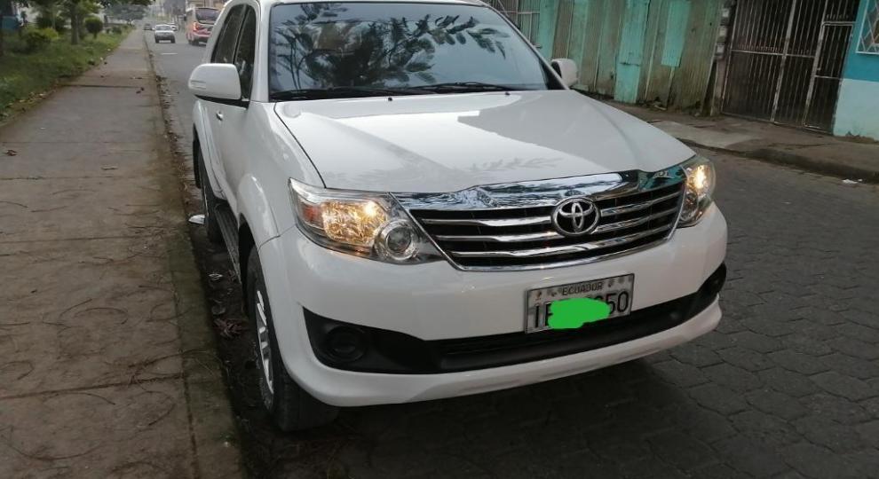 Toyota Fortuner 2.7 2013 Manta