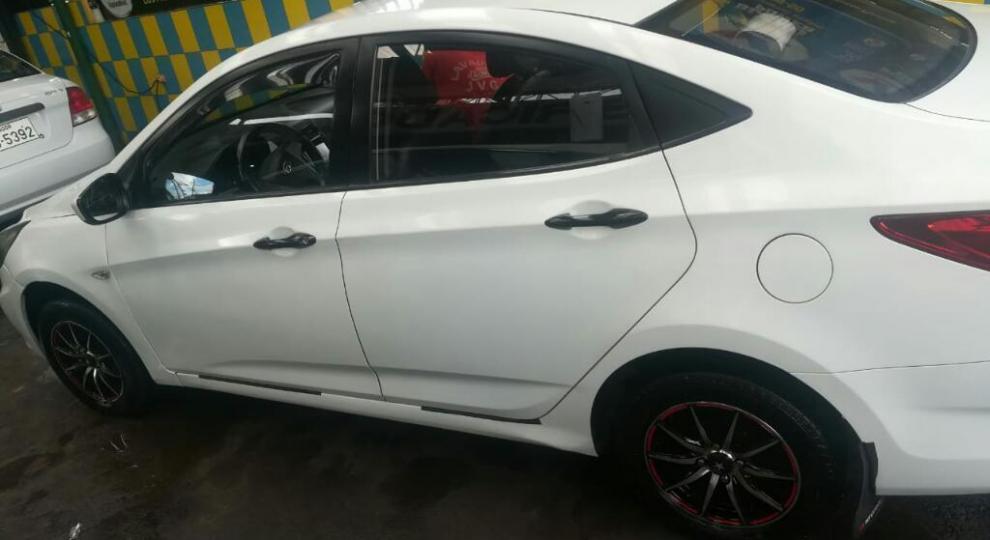 Hyundai Accent 2012 Quito